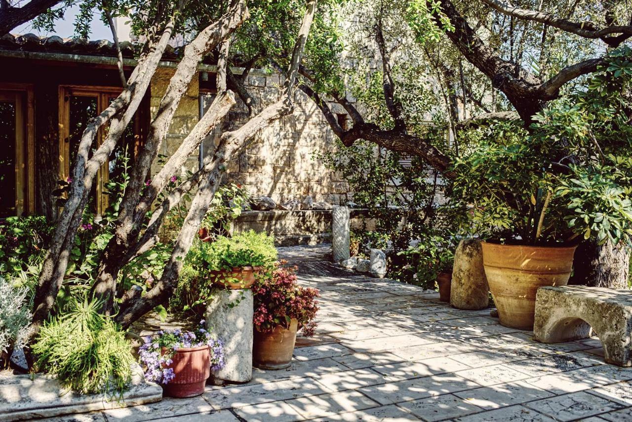 Nikolaou Art Residence Aegina エクステリア 写真