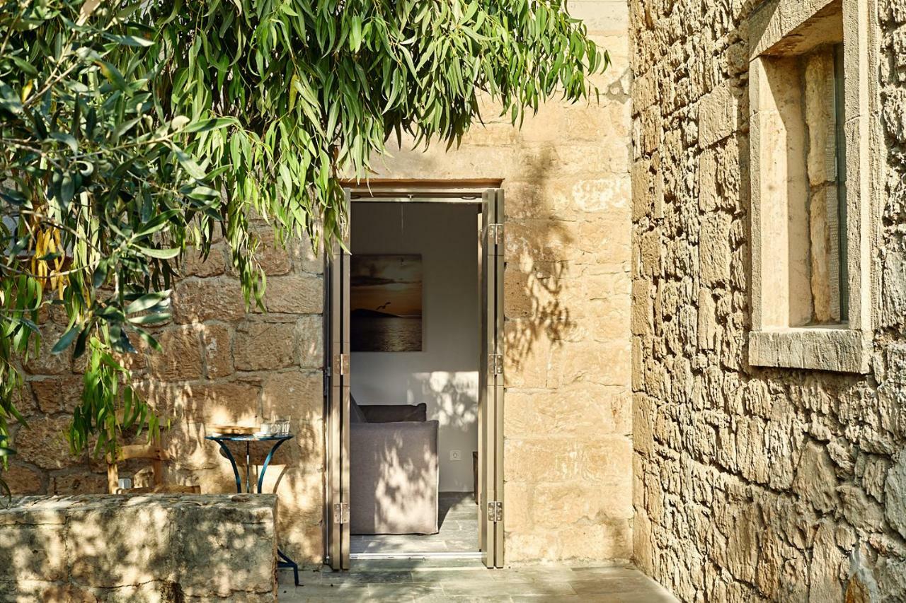 Nikolaou Art Residence Aegina エクステリア 写真